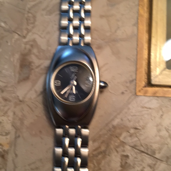 Watch - Picture 2 of 4